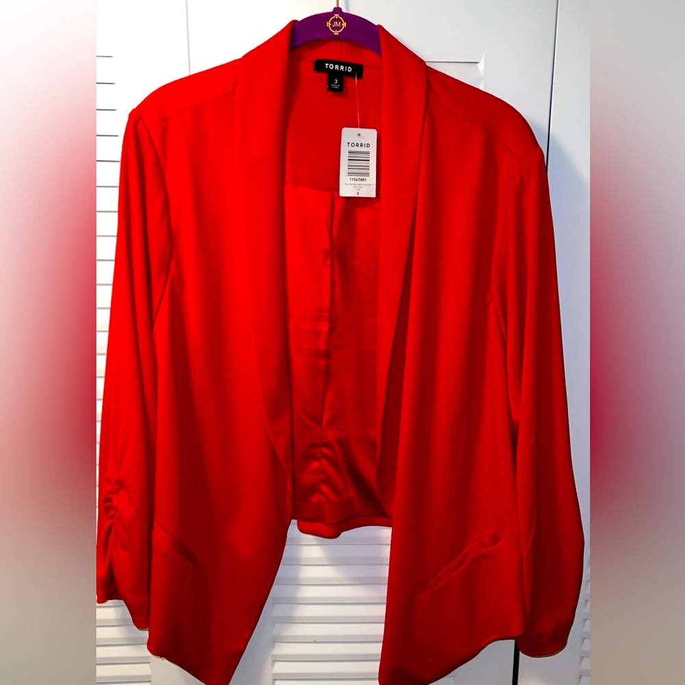 Red Woven Crepe 3/4 Sleeve Blazer